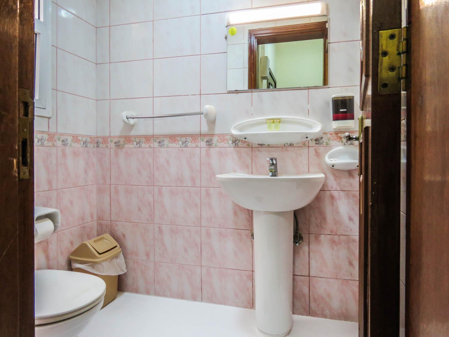 Al Ferdous Hotel Apartment Sharjah Exterior photo