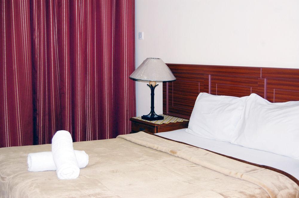 Al Ferdous Hotel Apartment Sharjah Exterior photo