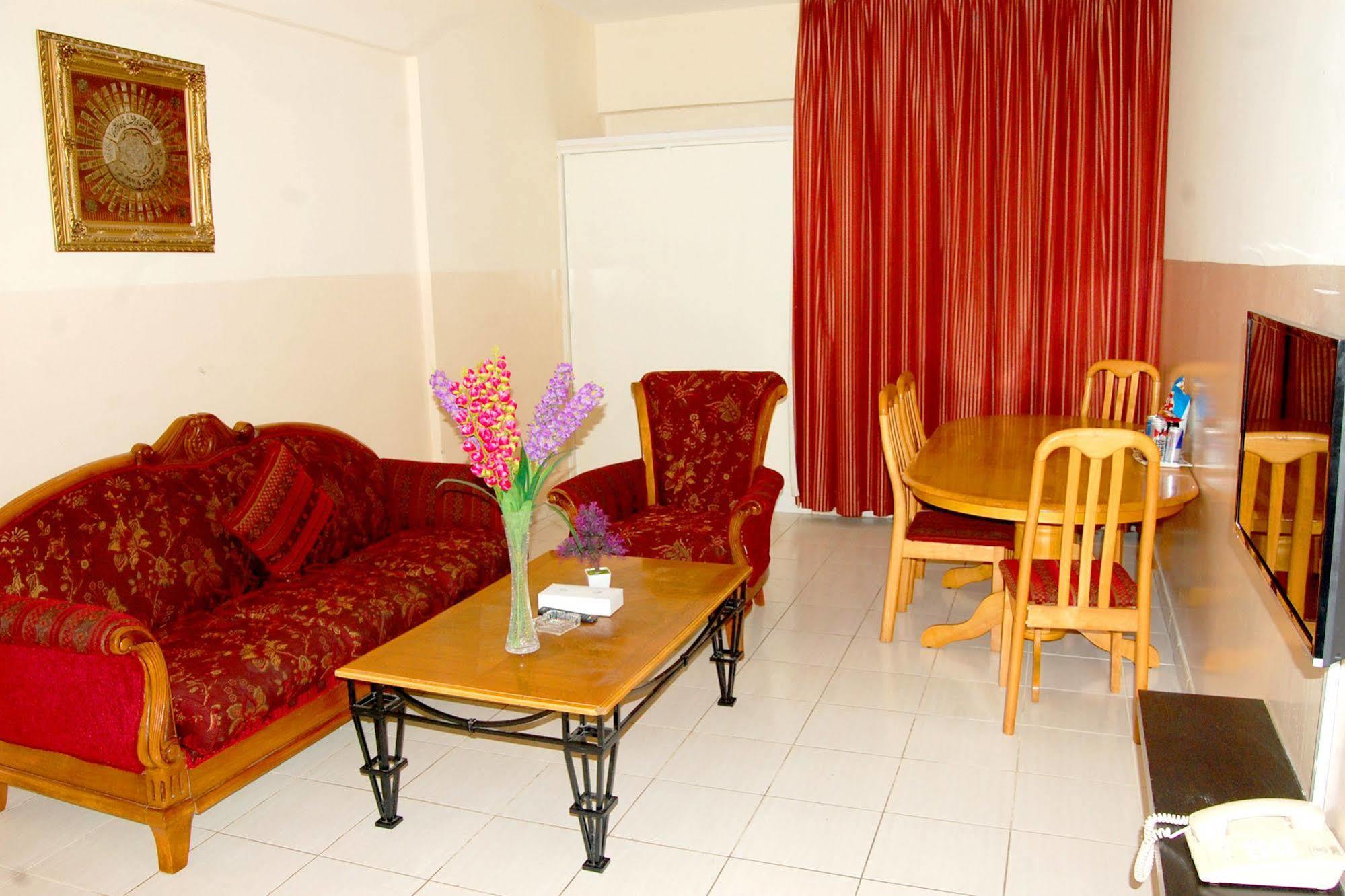Al Ferdous Hotel Apartment Sharjah Exterior photo